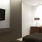 Diagonal Plaza 4*