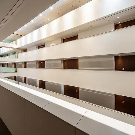 فندق Diagonal Plaza 4*