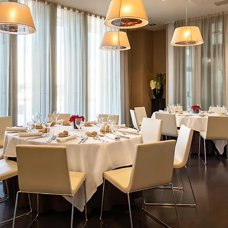 فندق Diagonal Plaza سرقسطة