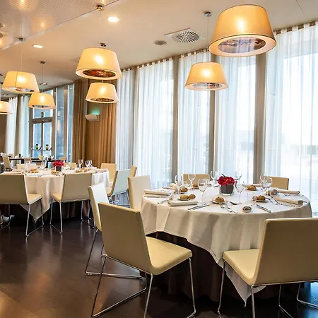 فندق Diagonal Plaza