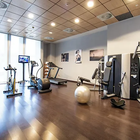 Diagonal Plaza فندق