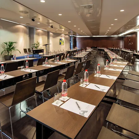Diagonal Plaza 4*