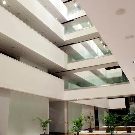Diagonal Plaza فندق سرقسطة