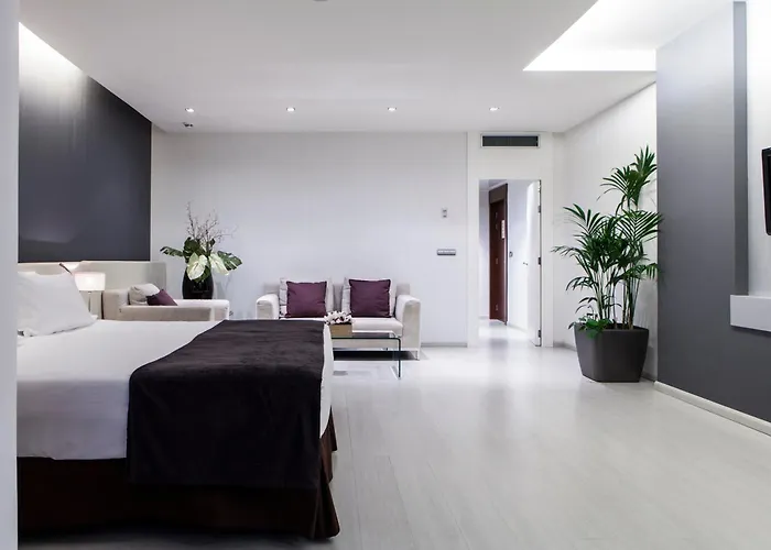 Hotel Diagonal Plaza 4*