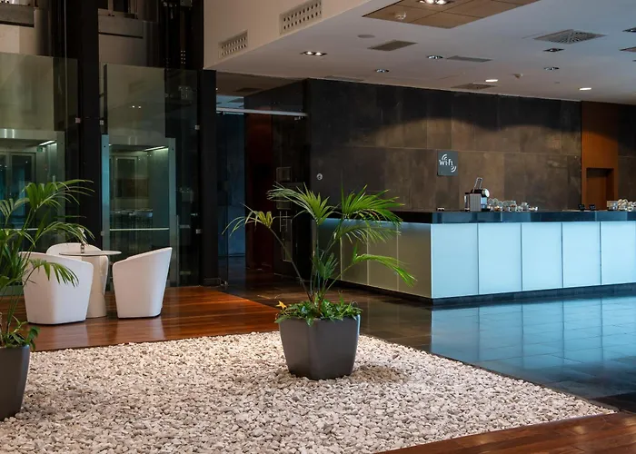 Diagonal Plaza Hotel