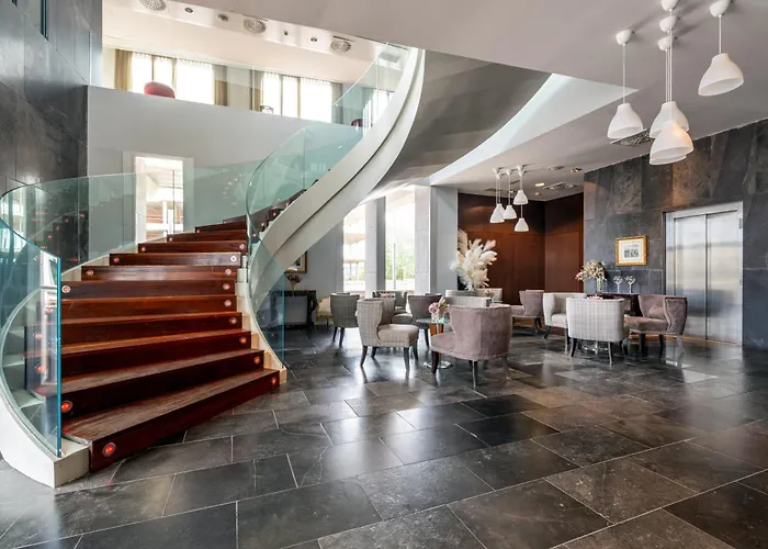 Diagonal Plaza Hotel